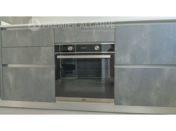 Image No.12-3 Bed House for sale