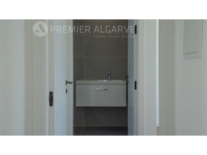 Image No.22-3 Bed House for sale