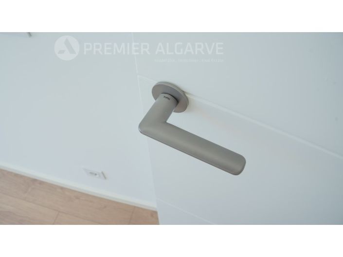 Image No.33-3 Bed House for sale