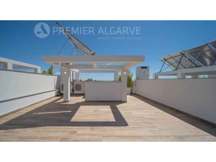 Image No.7-3 Bed House for sale