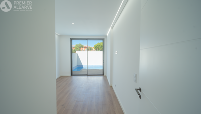 5149-796376-8e72a618765bd8dbf5502e3674808f79b