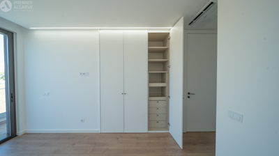 5149-796376-f6f6199dbe89f3428624eb15915102135