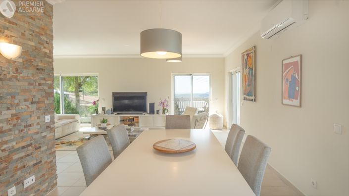 Image No.10-3 Bed Villa for sale