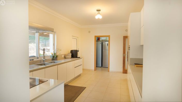 Image No.15-3 Bed Villa for sale