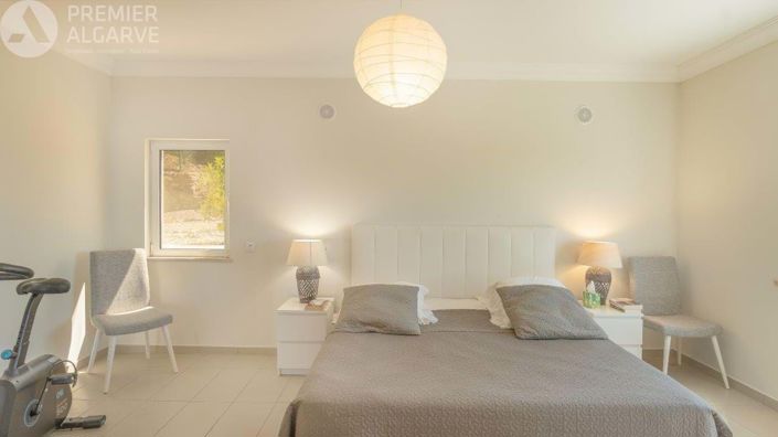 Image No.25-3 Bed Villa for sale