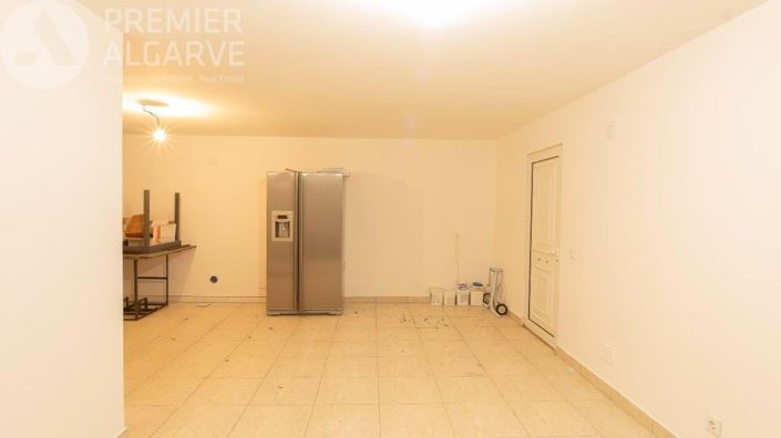 Image No.28-3 Bed Villa for sale