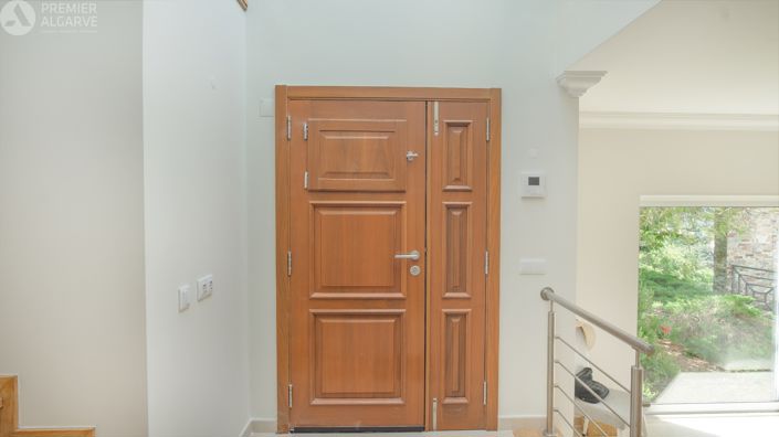 Image No.6-3 Bed Villa for sale