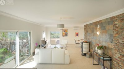 5149-796372-17fc7a1fea6ce452b55b8d392d0a2ff41