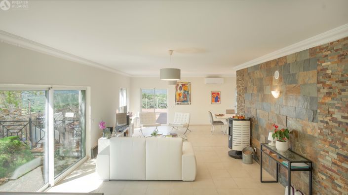 Image No.8-3 Bed Villa for sale