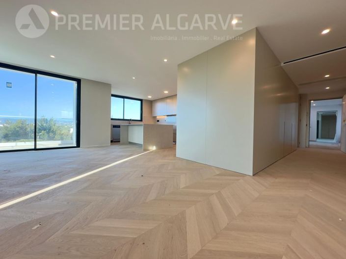 Image No.1-3 Bed Apartment for sale