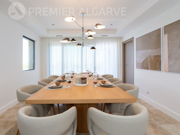 Image No.11-3 Bed House for sale