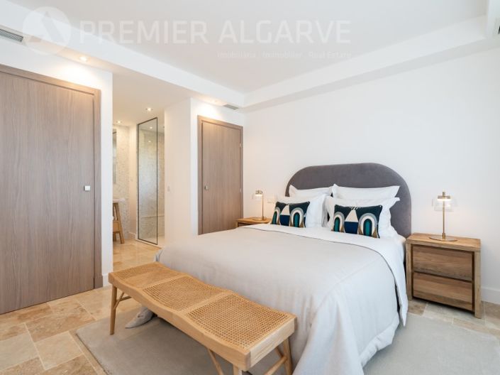 Image No.13-3 Bed House for sale