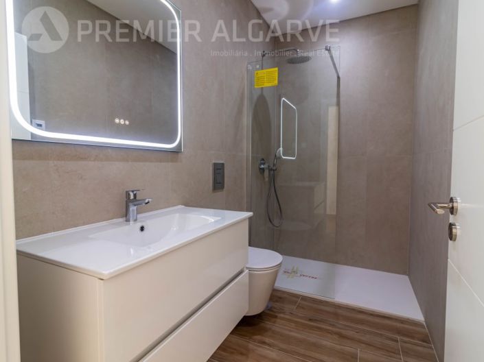 Image No.28-3 Bed House for sale