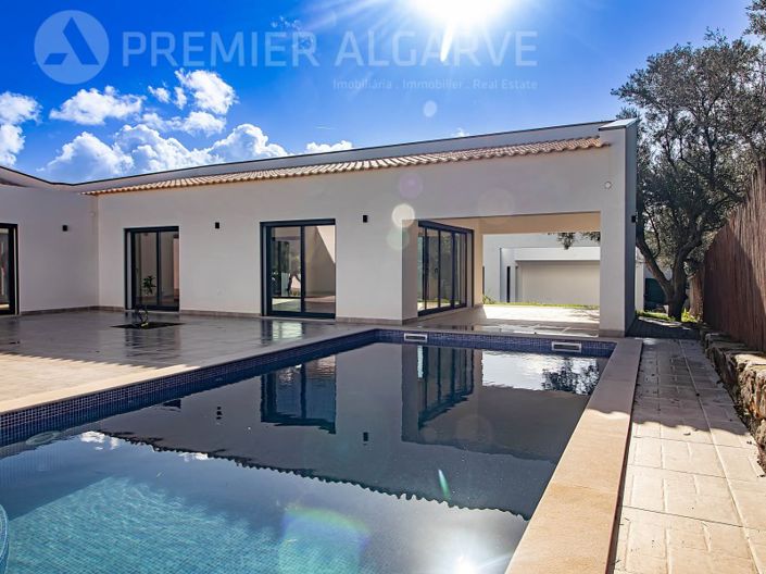 Image No.3-3 Bed House for sale