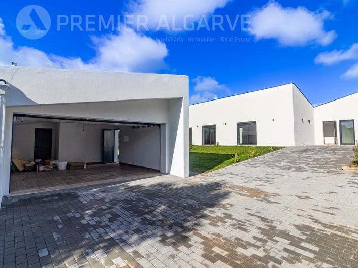 Image No.31-3 Bed House for sale