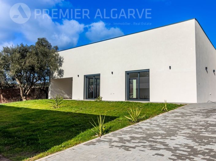 Image No.35-3 Bed House for sale