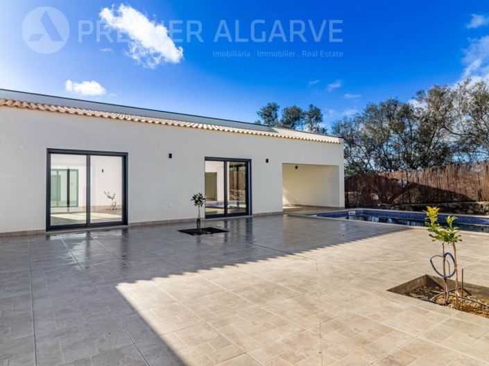 Image No.5-3 Bed House for sale