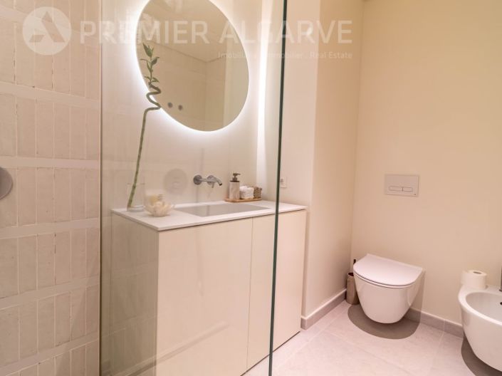 Image No.18-2 Bed Apartment for sale