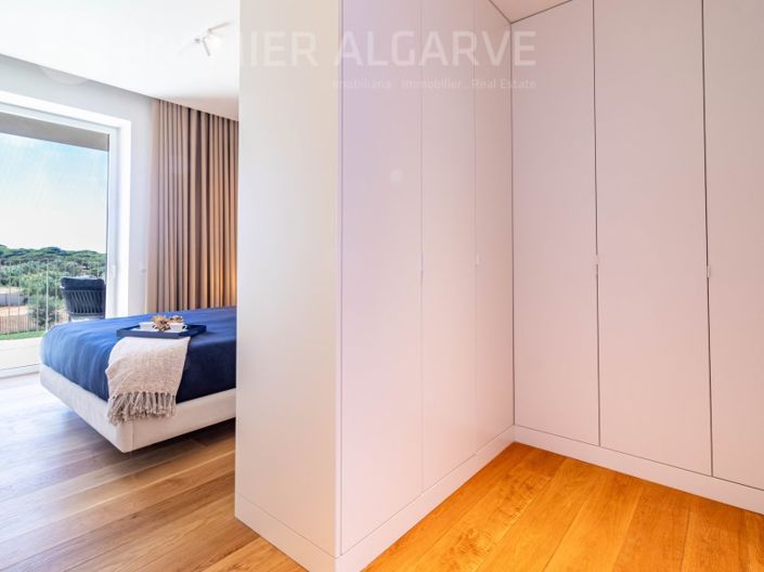 Image No.21-2 Bed Apartment for sale