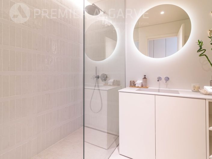 Image No.24-2 Bed Apartment for sale