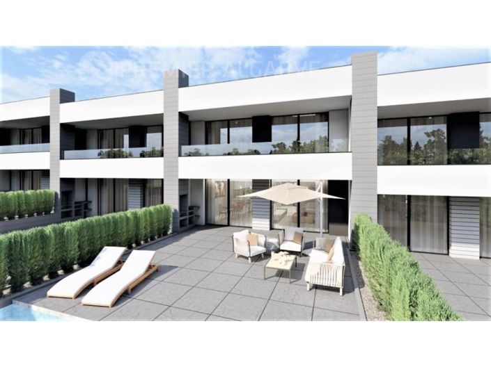 Image No.2-3 Bed House for sale