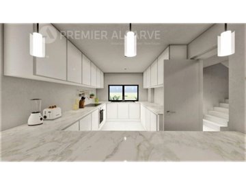 id1b2ea501-0000-0500-0000-0000165ed301