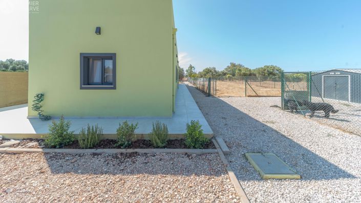 Image No.2-3 Bed Villa for sale