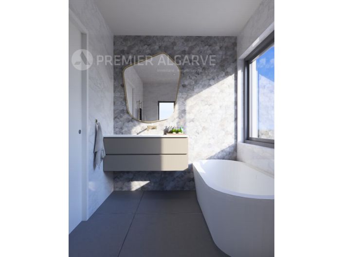 Image No.18-5 Bed House for sale