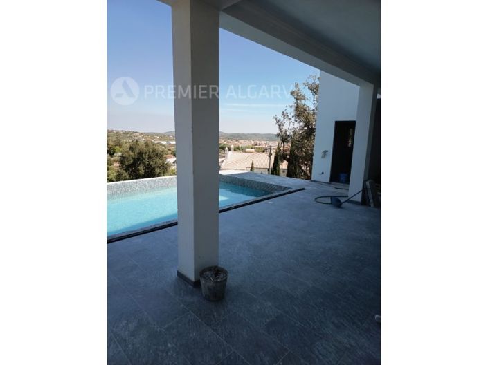 Image No.25-5 Bed House for sale