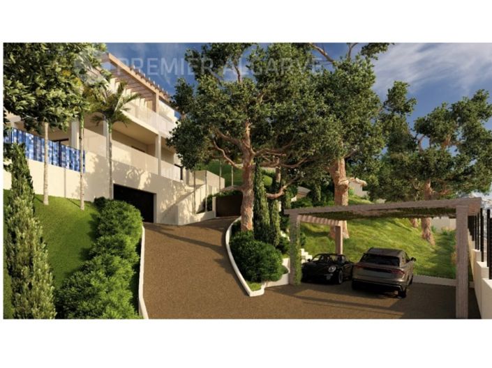 Image No.8-5 Bed House for sale