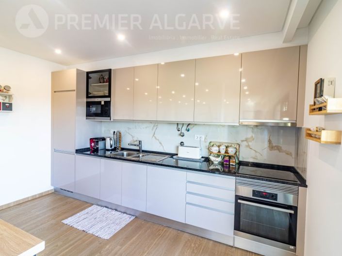 Image No.11-3 Bed Apartment for sale