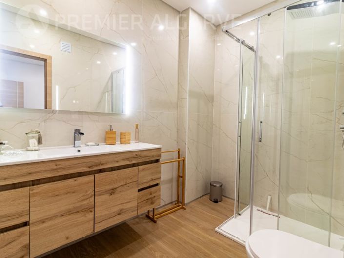 Image No.17-3 Bed Apartment for sale