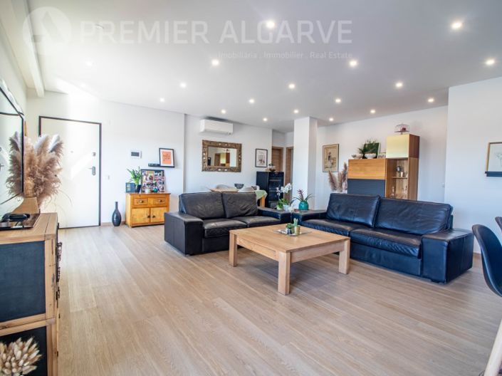 Image No.8-3 Bed Apartment for sale