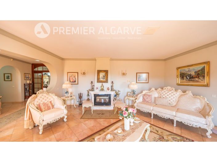 Image No.9-4 Bed House for sale