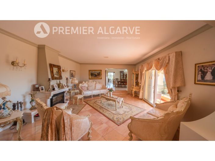 Image No.20-4 Bed House for sale