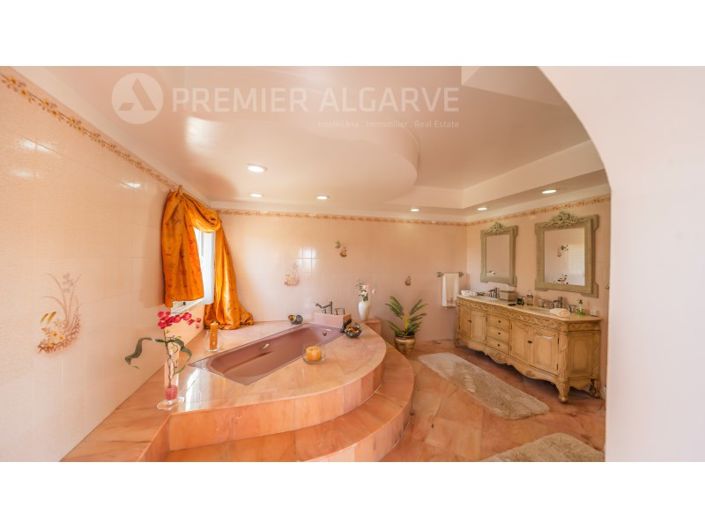 Image No.23-4 Bed House for sale