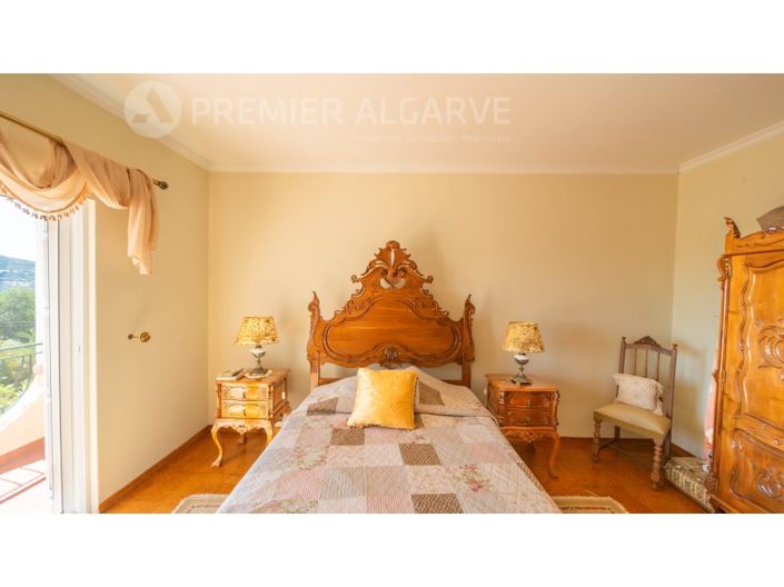 Image No.28-4 Bed House for sale