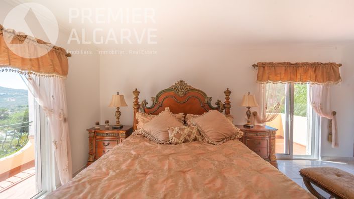 Image No.28-4 Bed Villa for sale