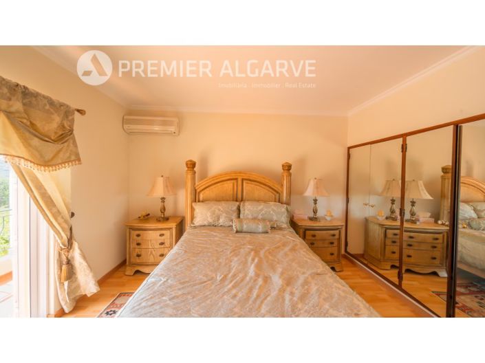 Image No.27-4 Bed House for sale