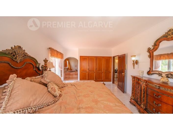 Image No.33-4 Bed House for sale