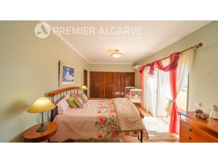 Image No.35-4 Bed House for sale