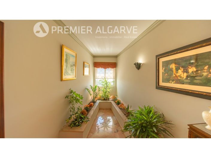 Image No.5-4 Bed House for sale