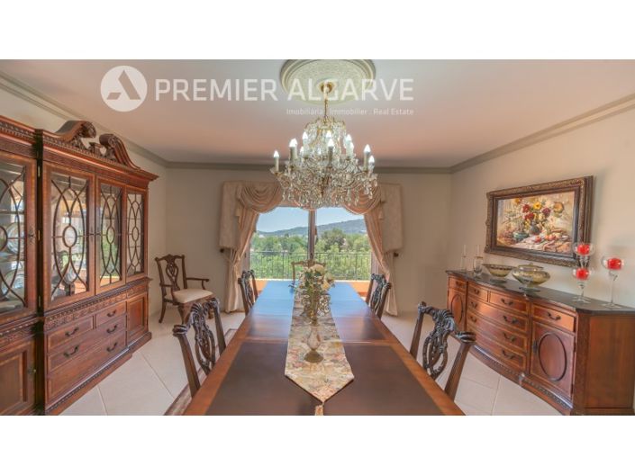 Image No.8-4 Bed House for sale