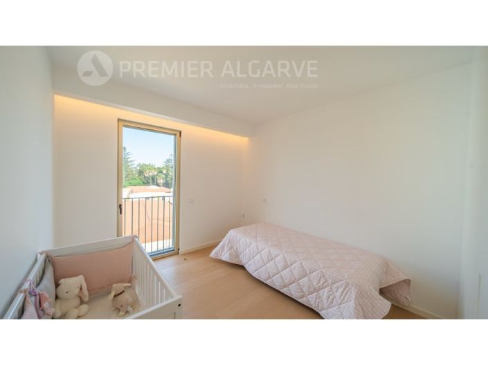 Image No.15-3 Bed Apartment for sale