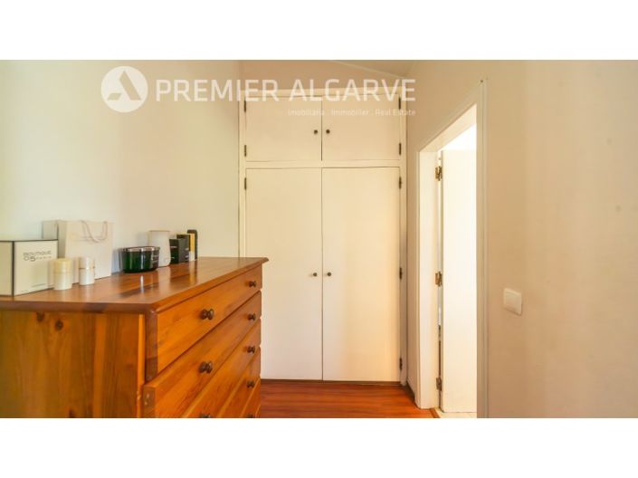 Image No.15-4 Bed House for sale