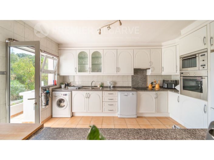 Image No.11-4 Bed House for sale