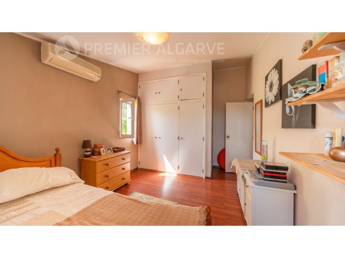 Image No.14-4 Bed House for sale