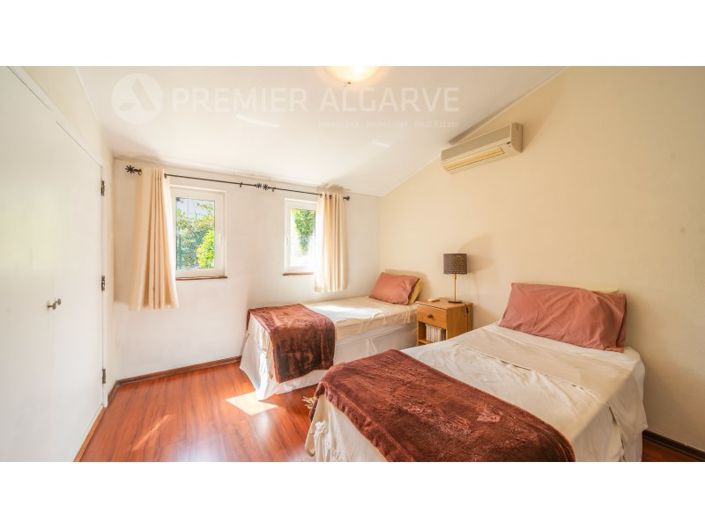 Image No.16-4 Bed House for sale