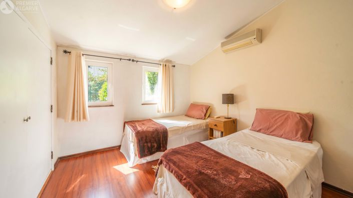 Image No.19-3 Bed Villa for sale