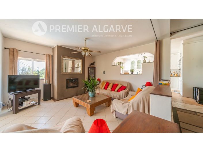 Image No.6-4 Bed House for sale